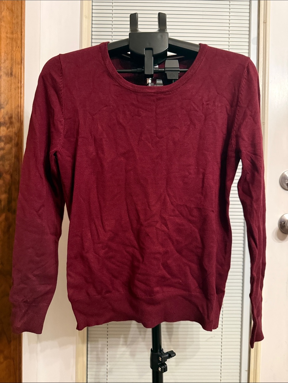 Cielo Women's Crewneck Long-Sleeve Sweater - Burgundy